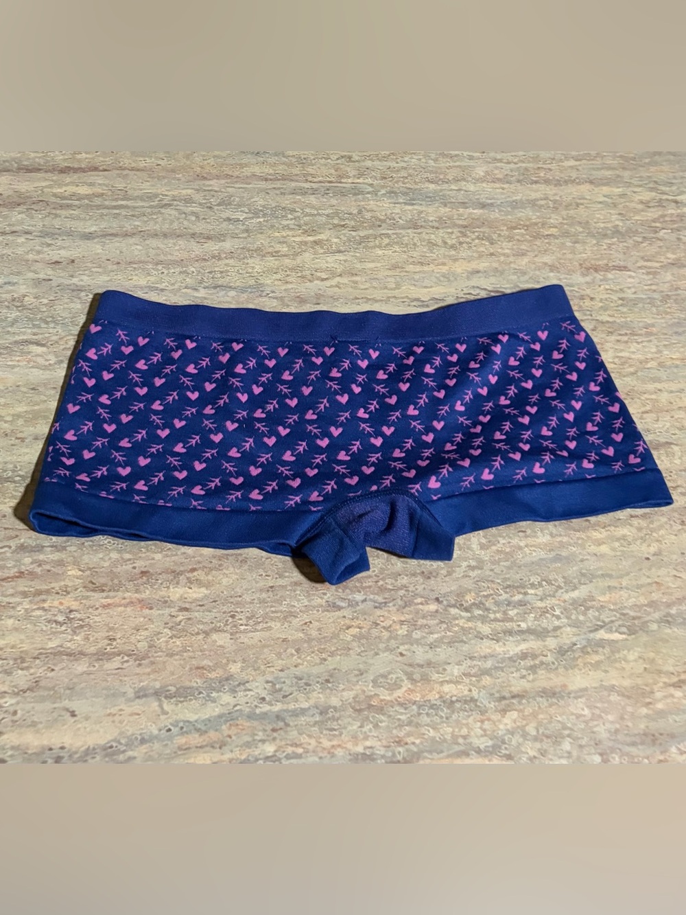 NWOT Victoria’s Secret Pout Navy Blue Boyshorts with Pink Heart Pattern